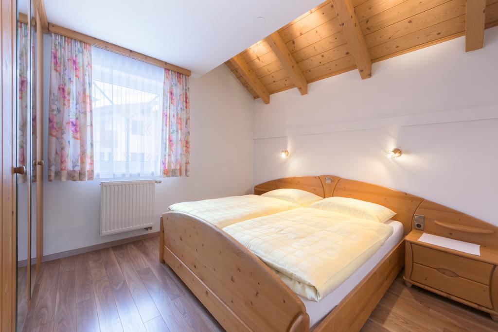 Haus Meneweger Apartment Флахау Екстериор снимка