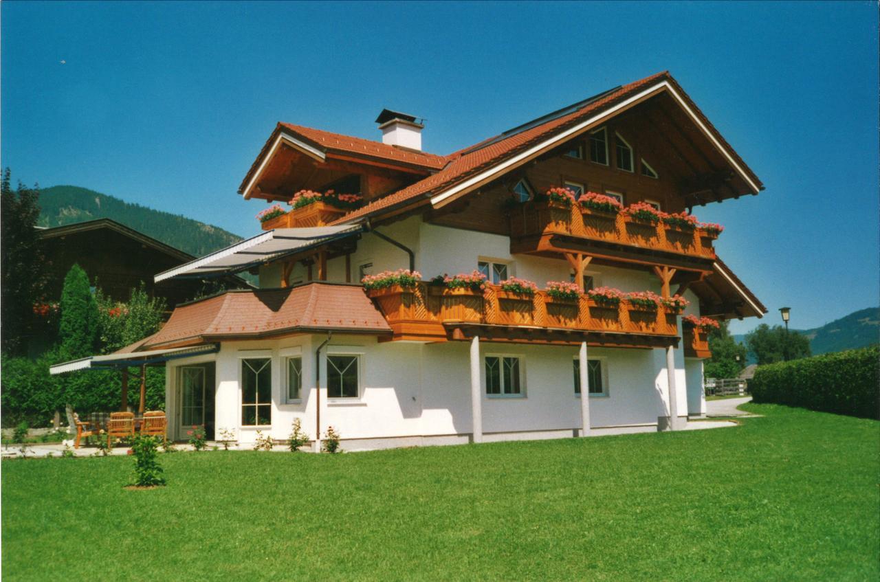 Haus Meneweger Apartment Флахау Екстериор снимка